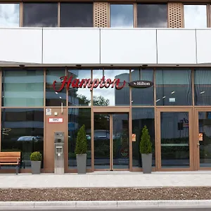 فندق Hampton By Hilton Center East ***