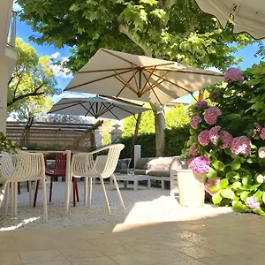 Otel Petit