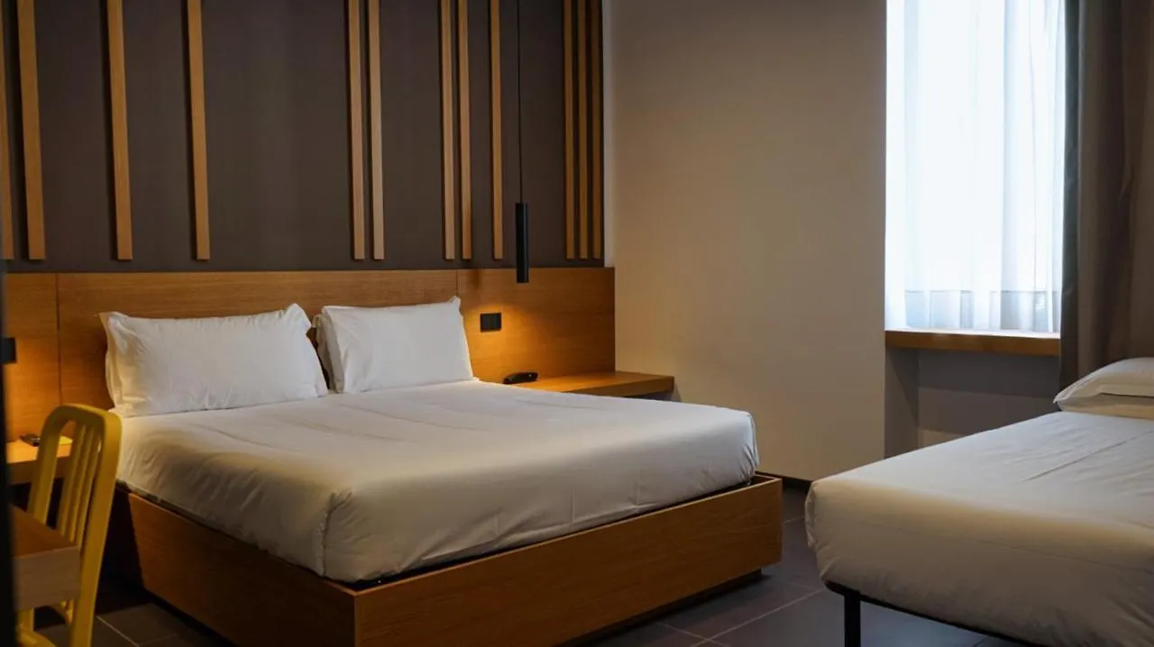 ***  Central Lodge Hotel Roma İtalya