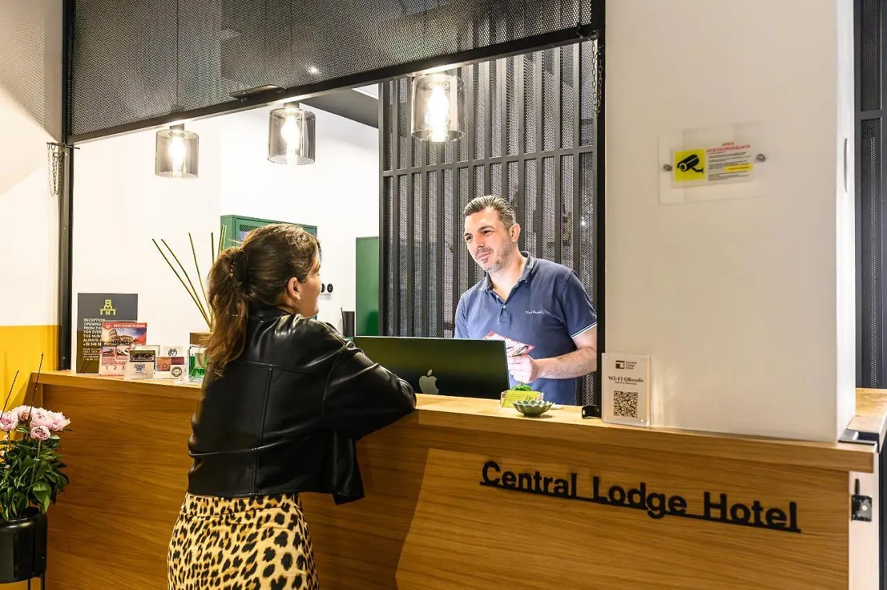 ***  Central Lodge Hotel Roma İtalya